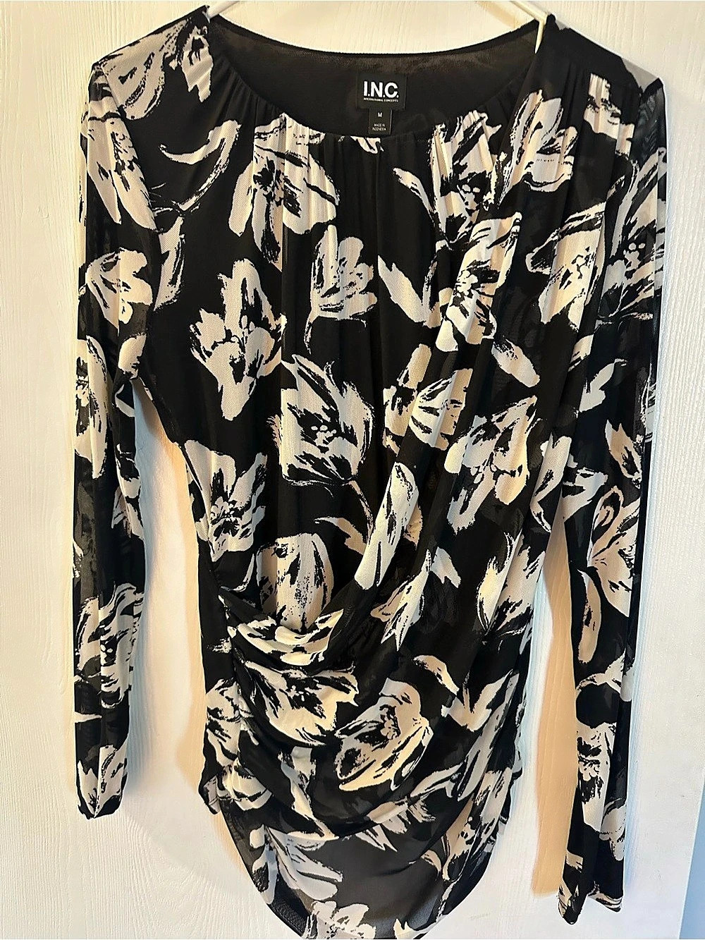 INC Floral Long Sleeve Blouse in Black & White Size Medium